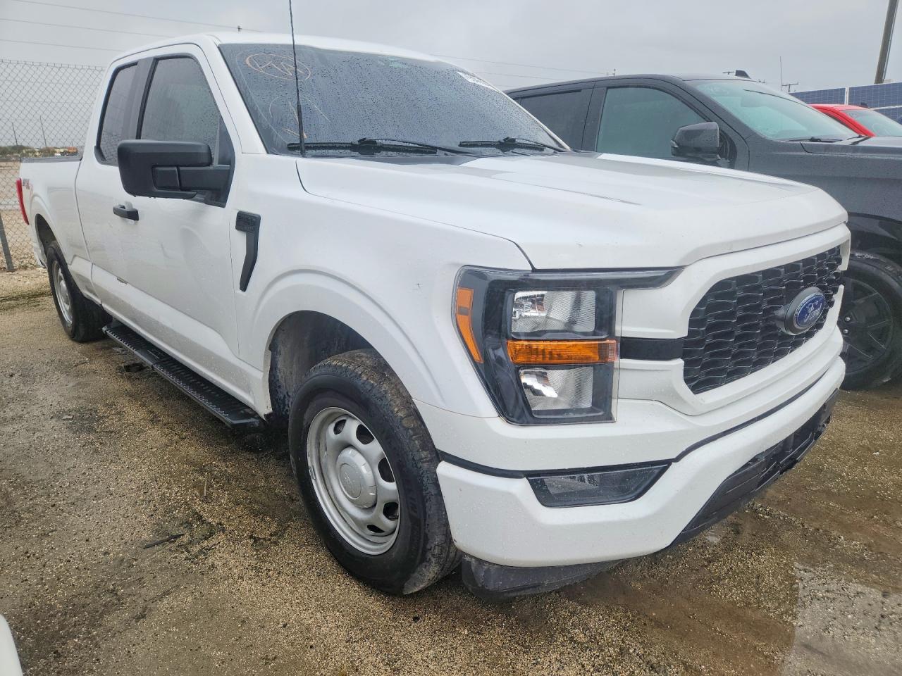 Ford F-150 Super Cab