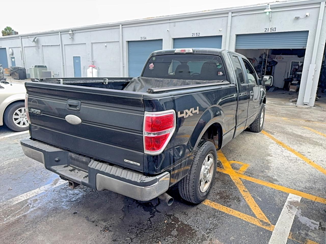 Ford F-150 Super Cab