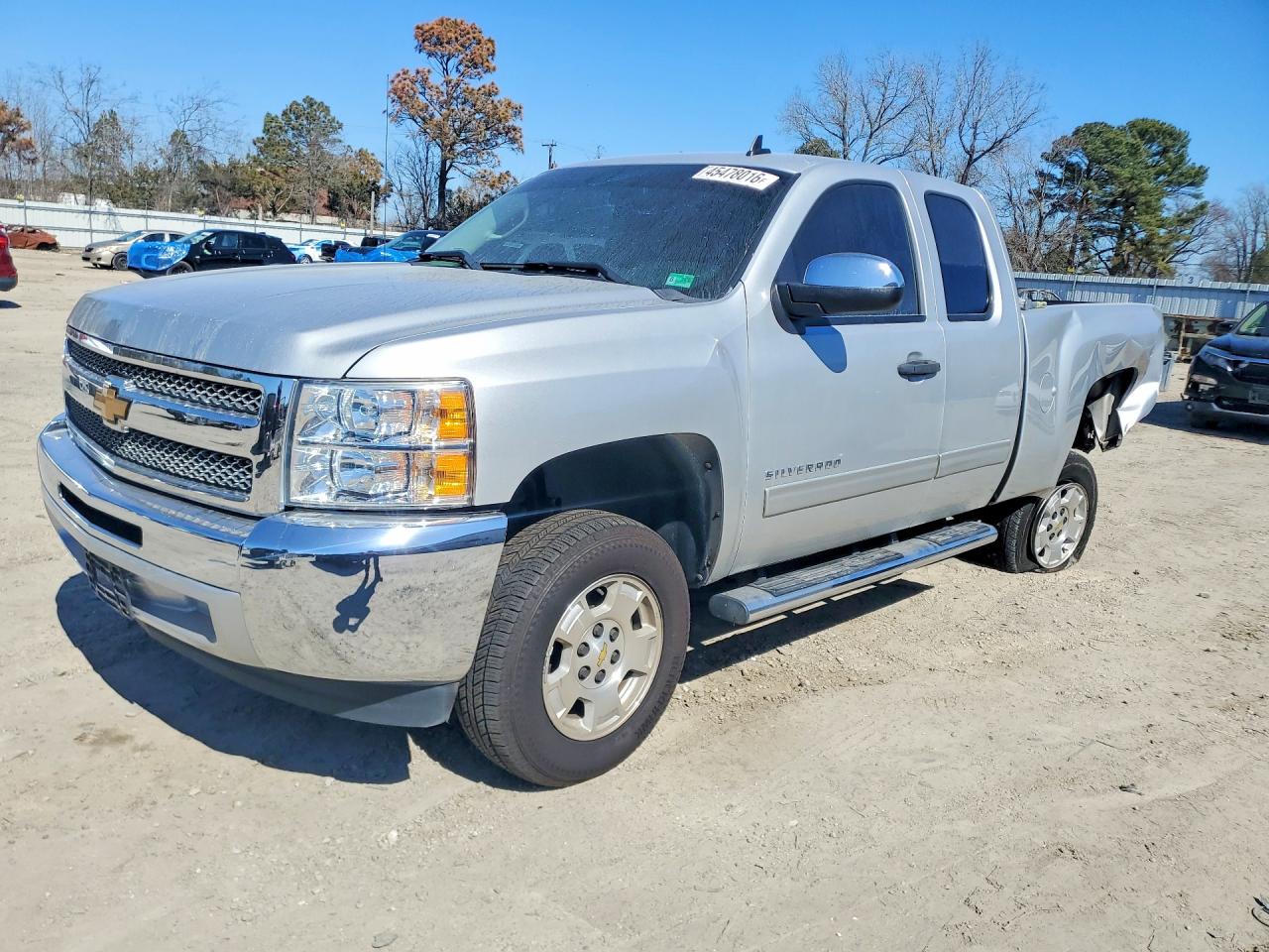 Salvage Chevrolet Silverado Image