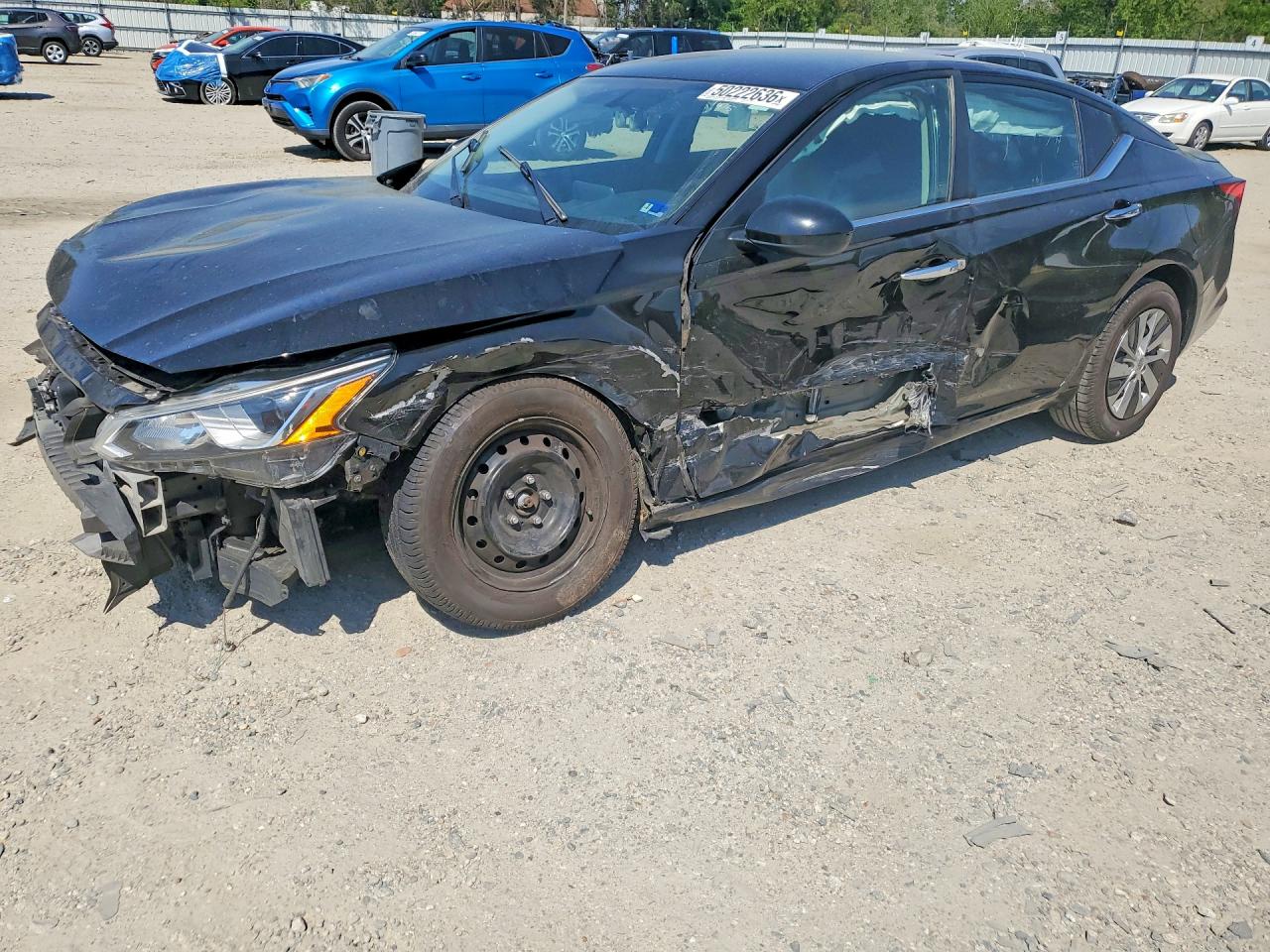Salvage Nissan Altima Image