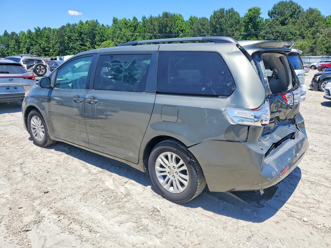 Toyota Sienna Xle 8-passenger