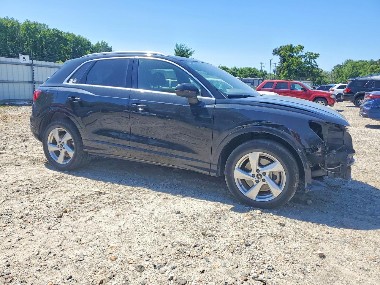 Audi Q3 Premium 40