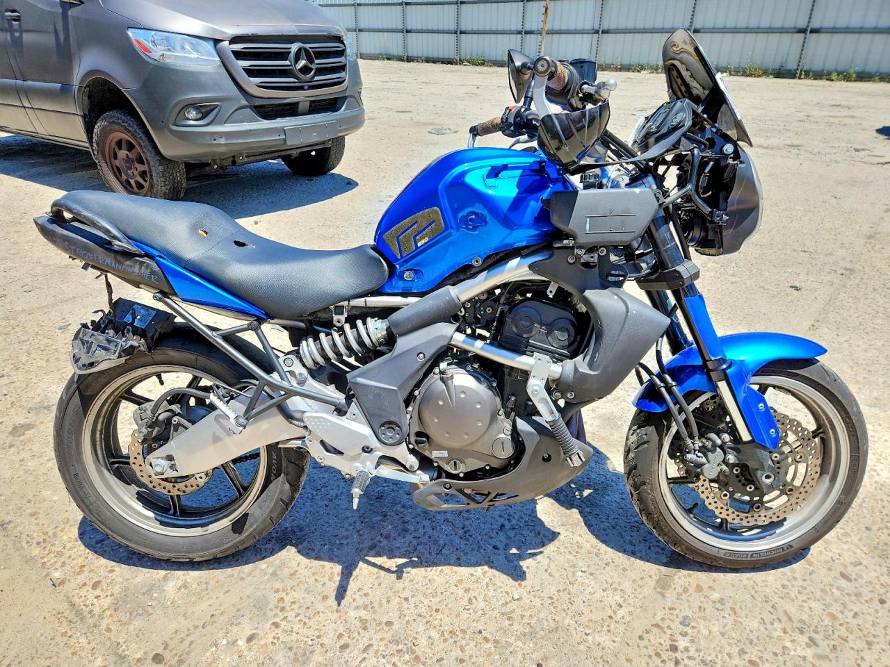 Salvage Kawasaki Le650 Image