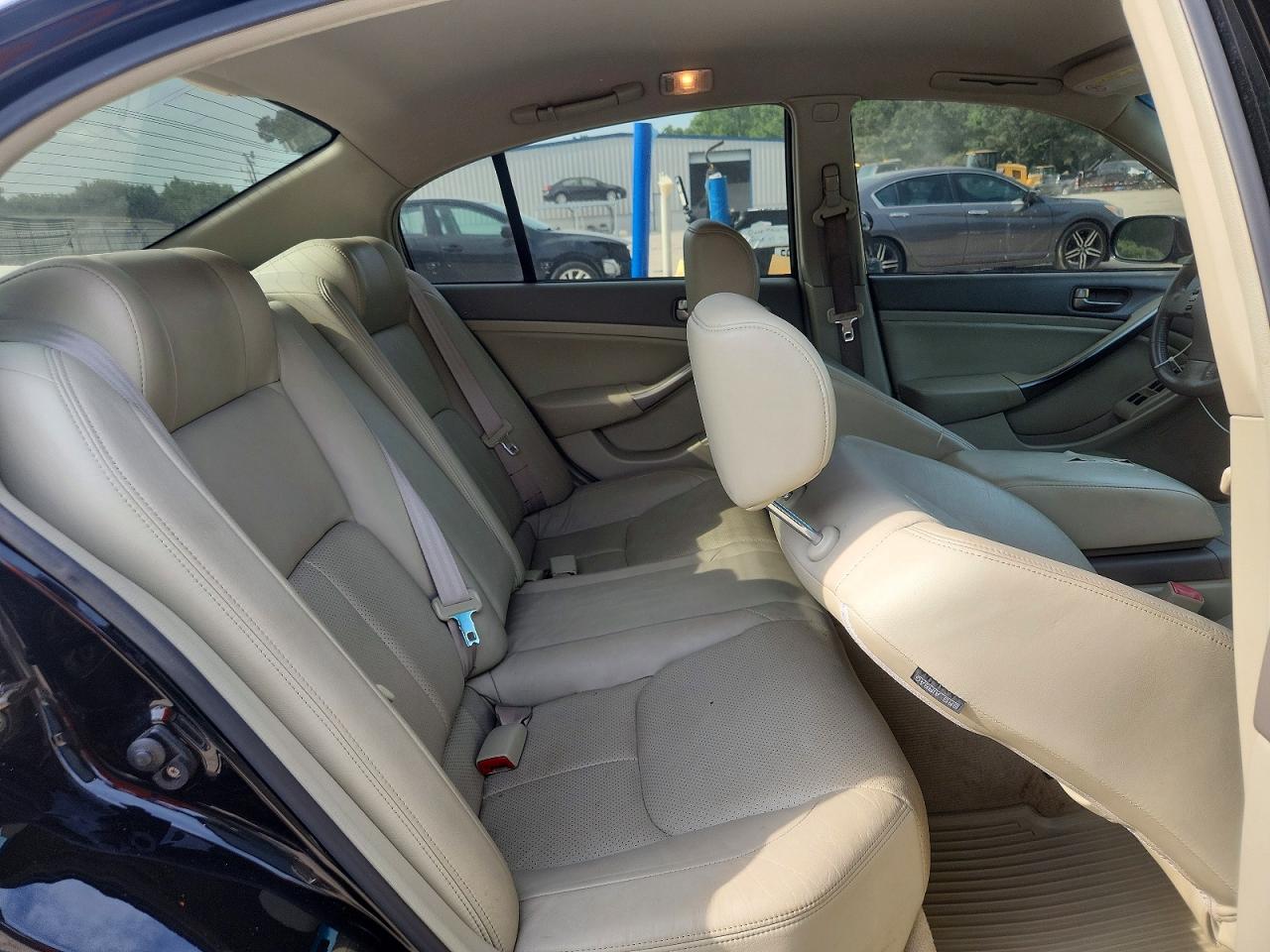 INFINITI G35 Base