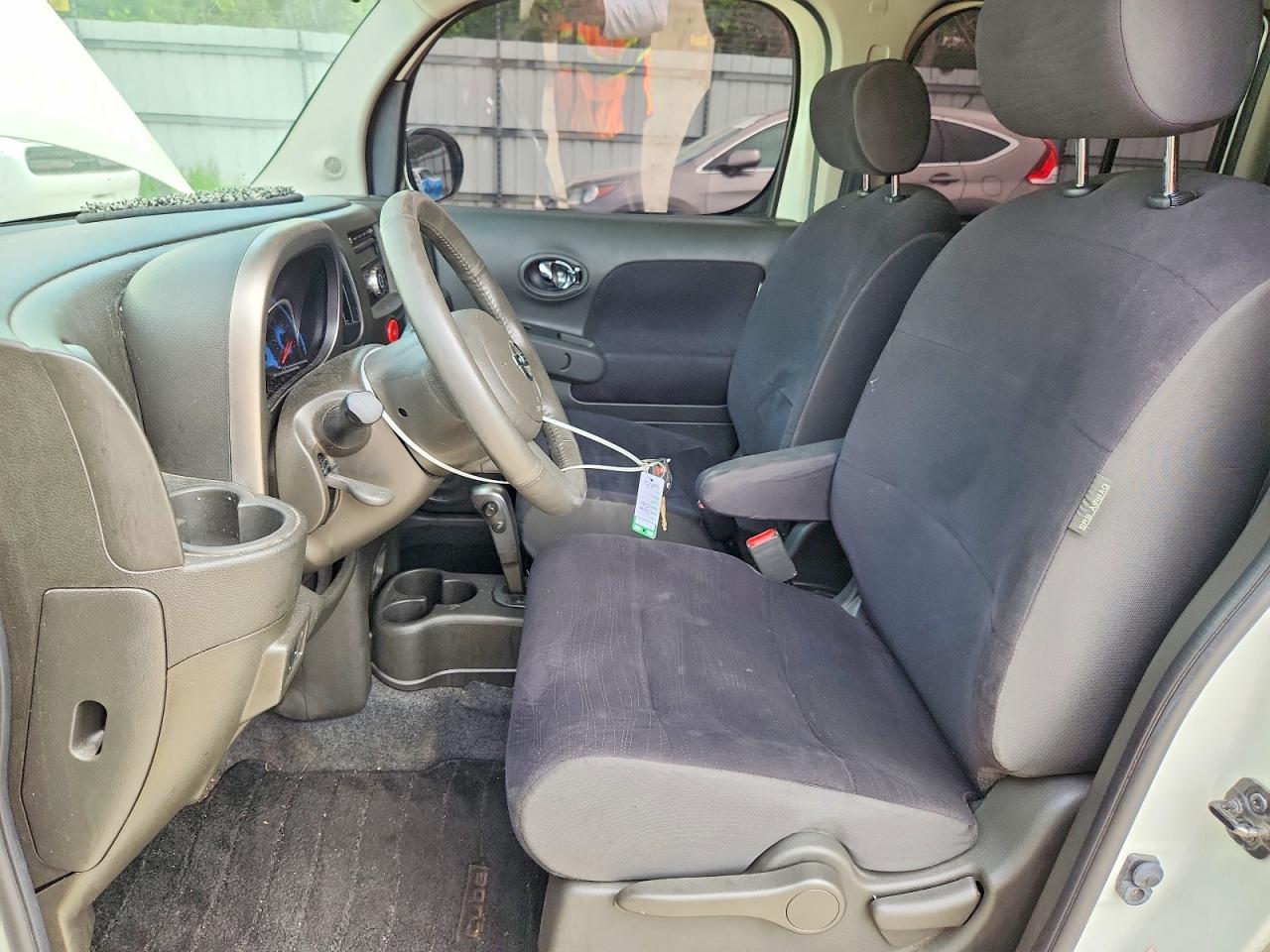 Nissan cube 1.8