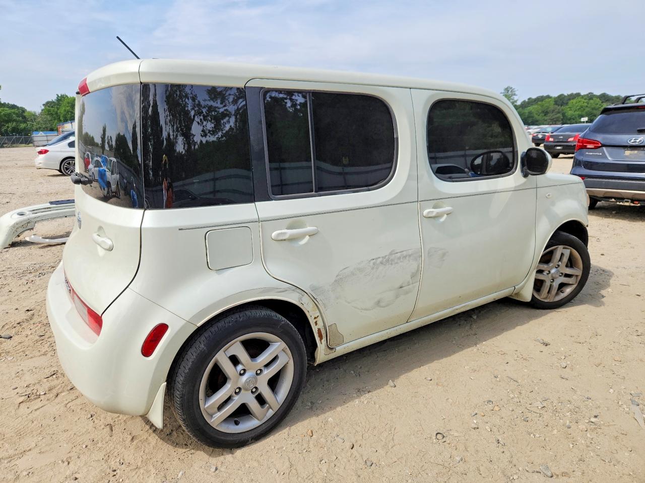 Nissan cube 1.8