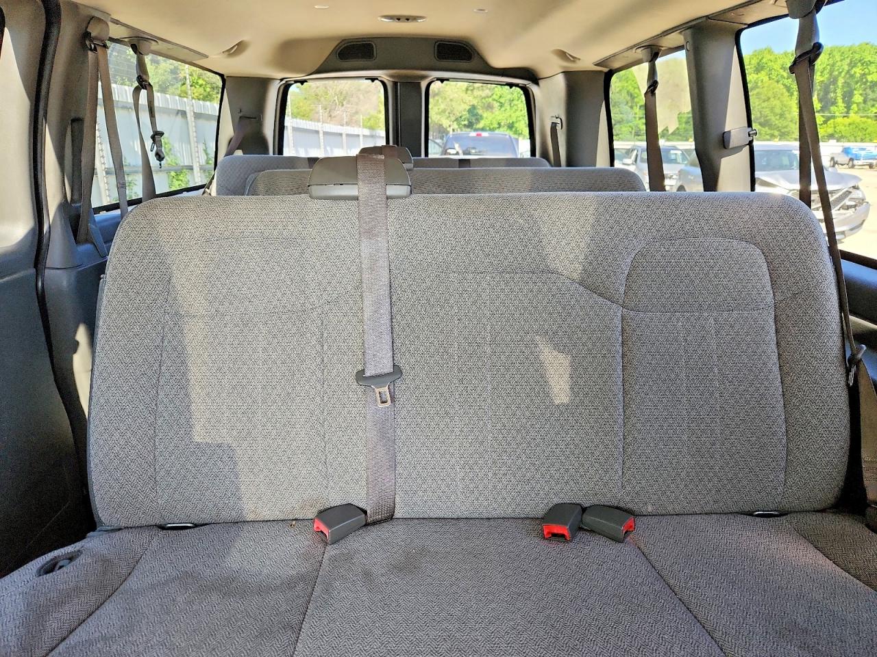 Chevrolet Express Lt