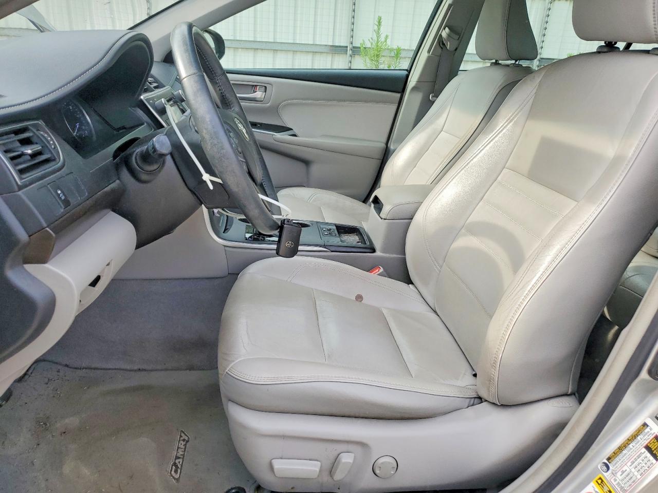 Toyota Camry Xle