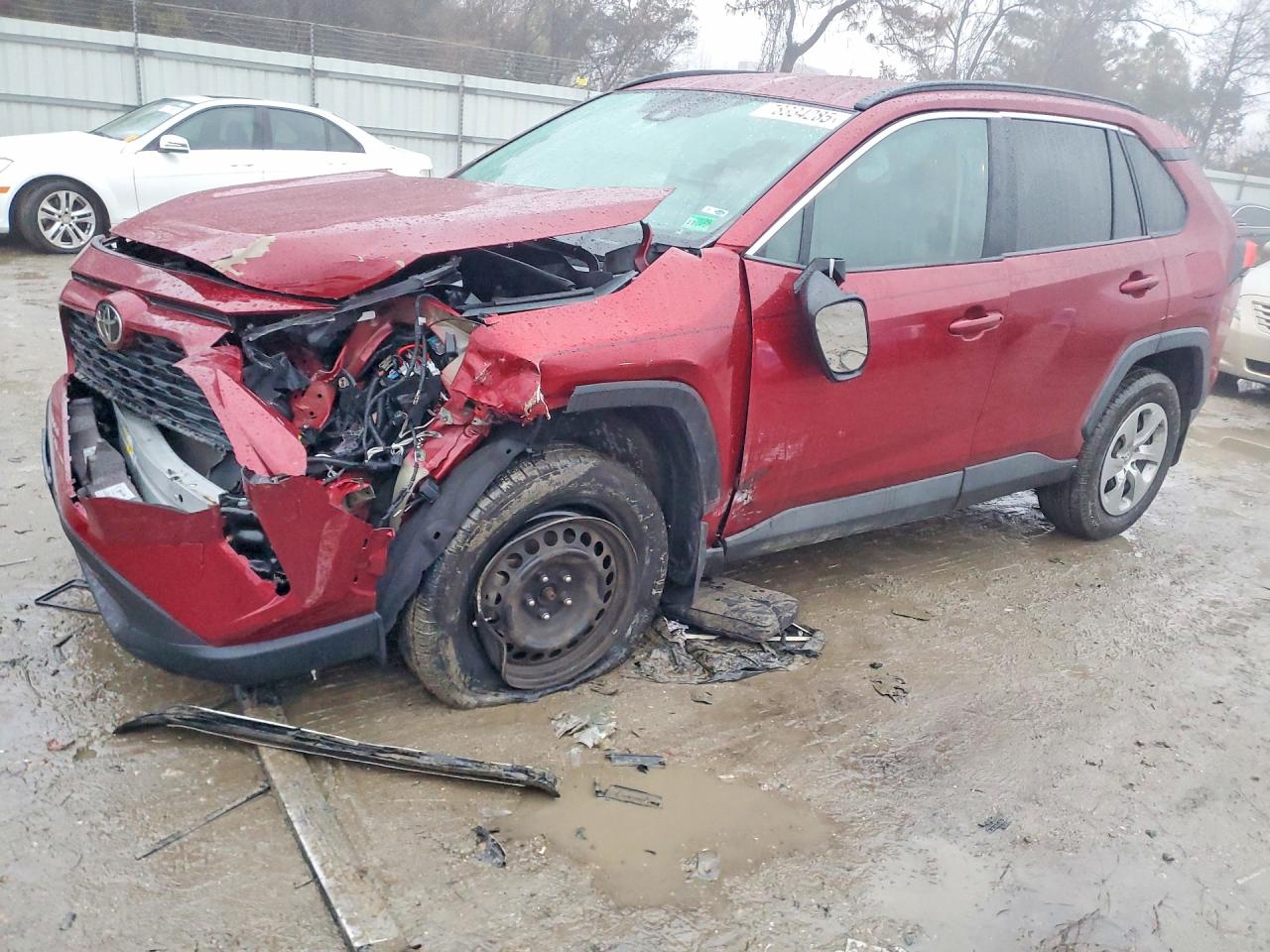Salvage Toyota RAV4 Image