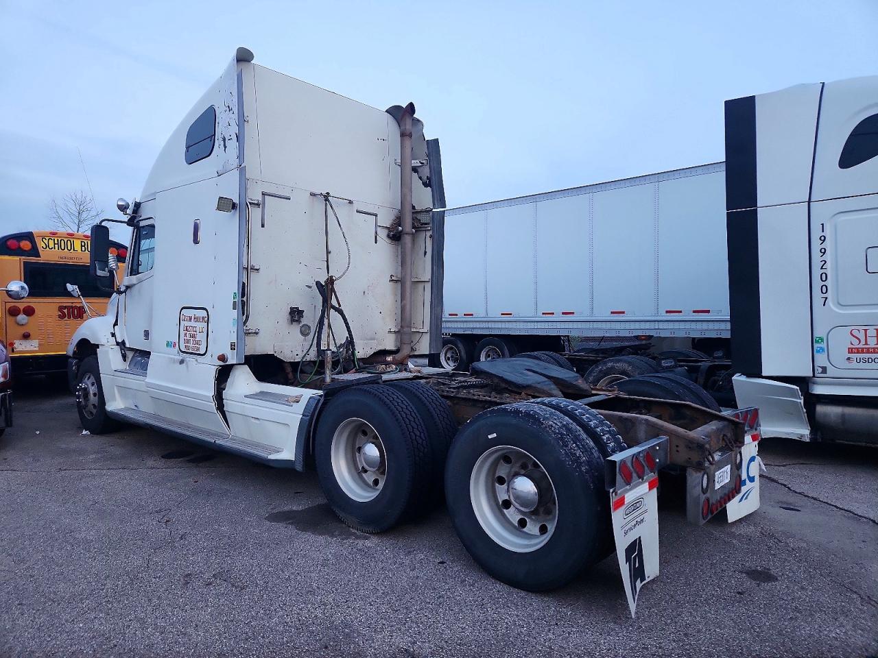 Freightliner Conventional Columbia