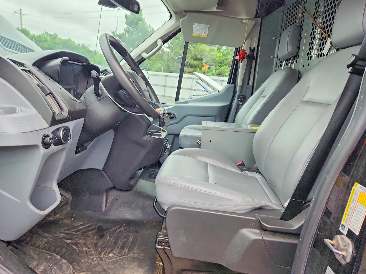 Ford Transit T-250