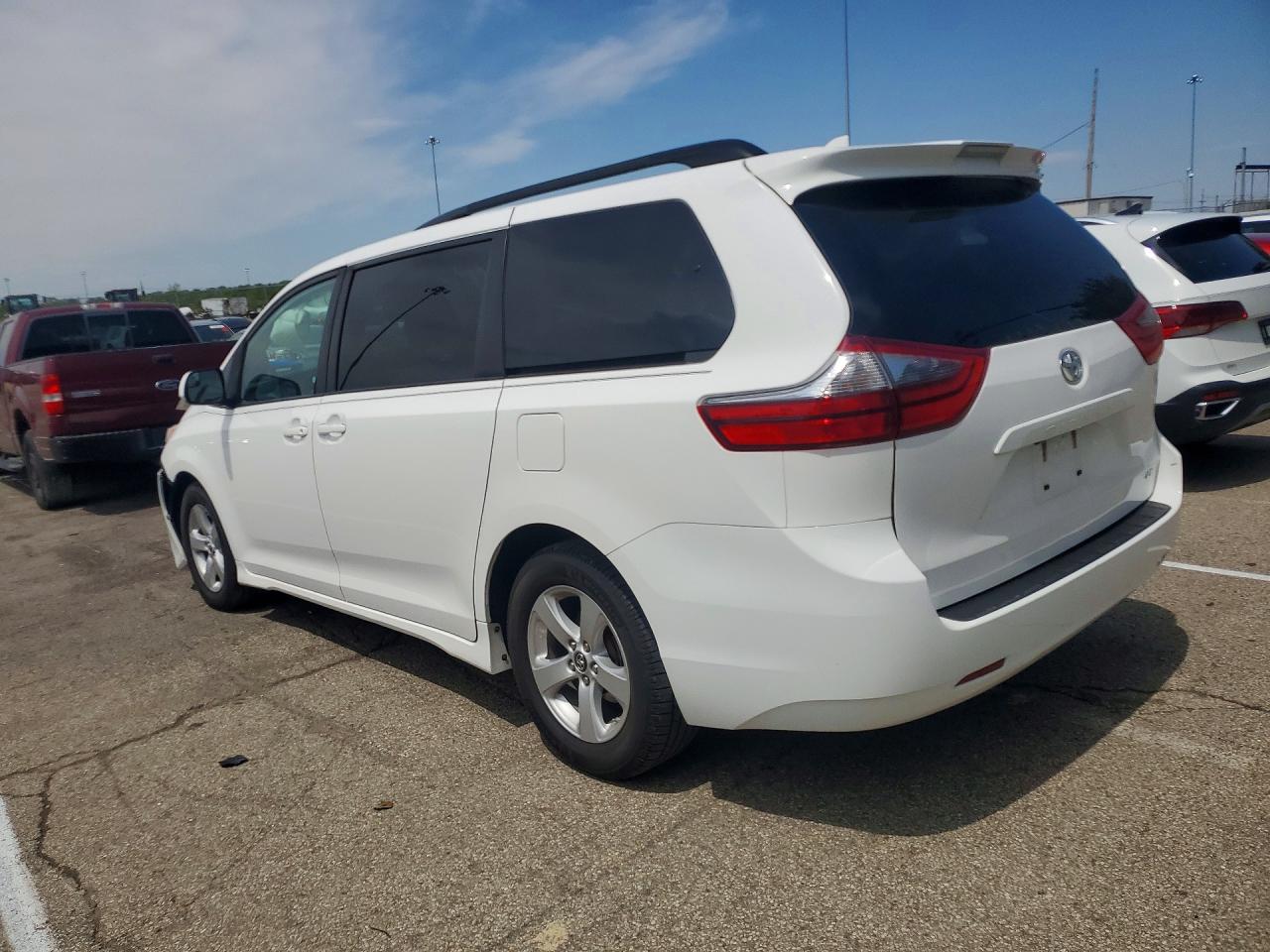 Toyota Sienna Le