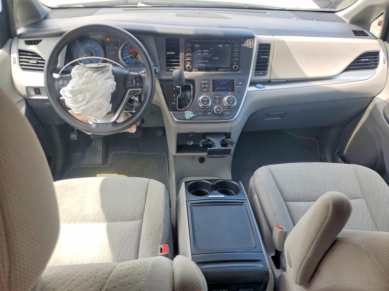 Toyota Sienna Le