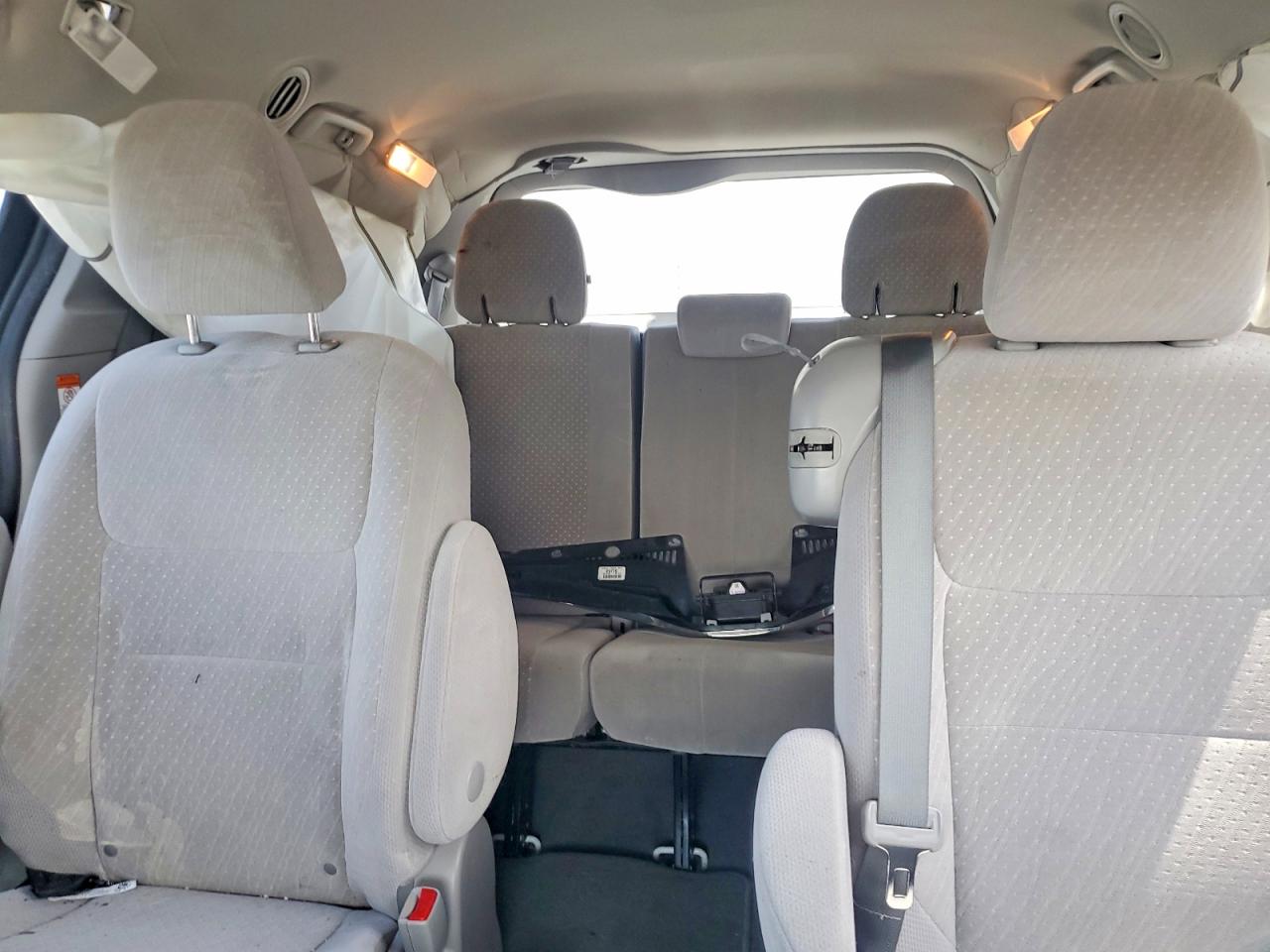 Toyota Sienna Le
