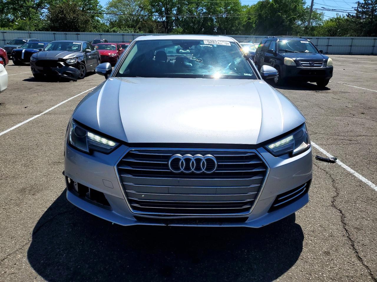 Audi A4 Premium