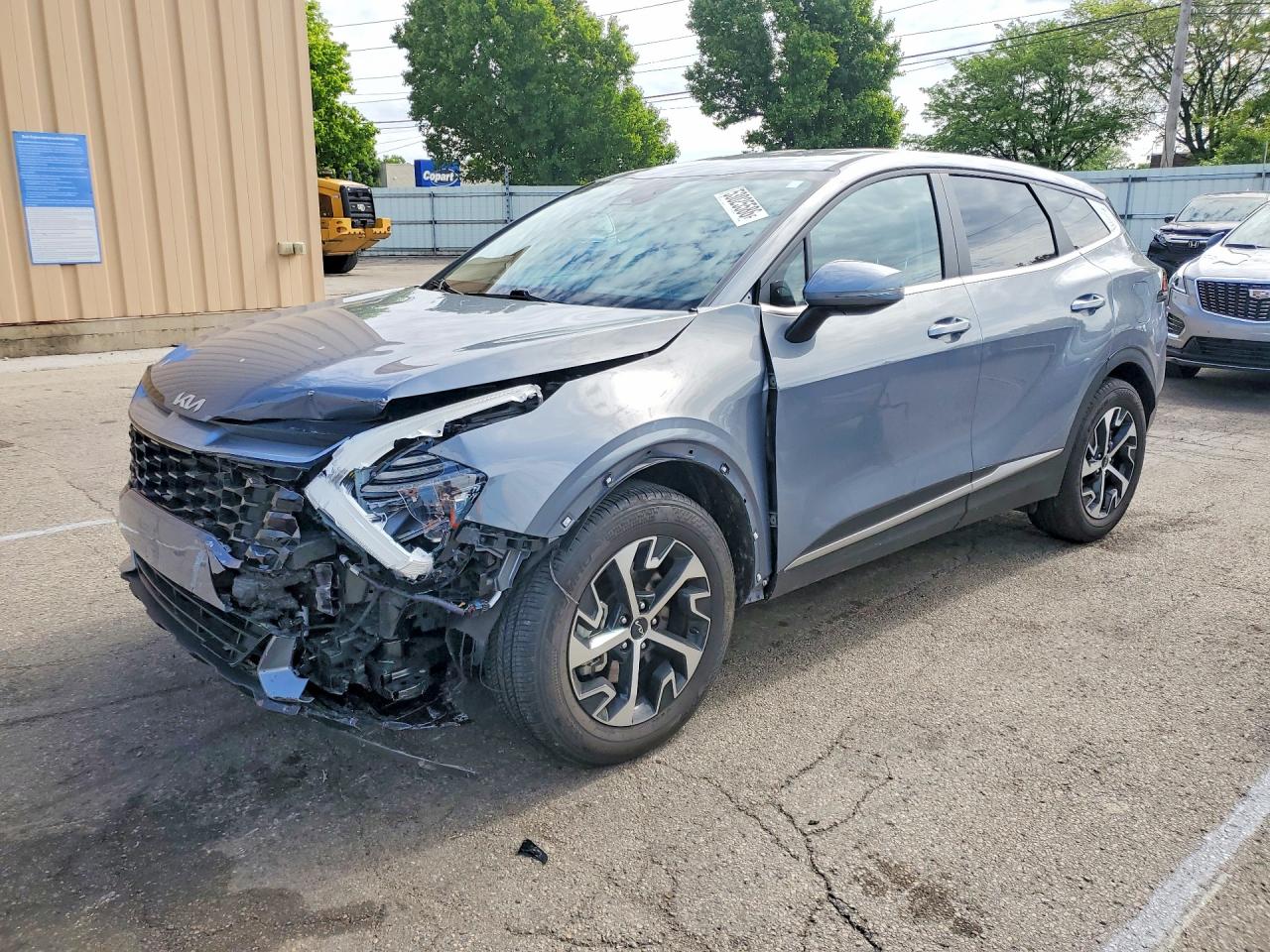 Salvage Kia Sportage Image