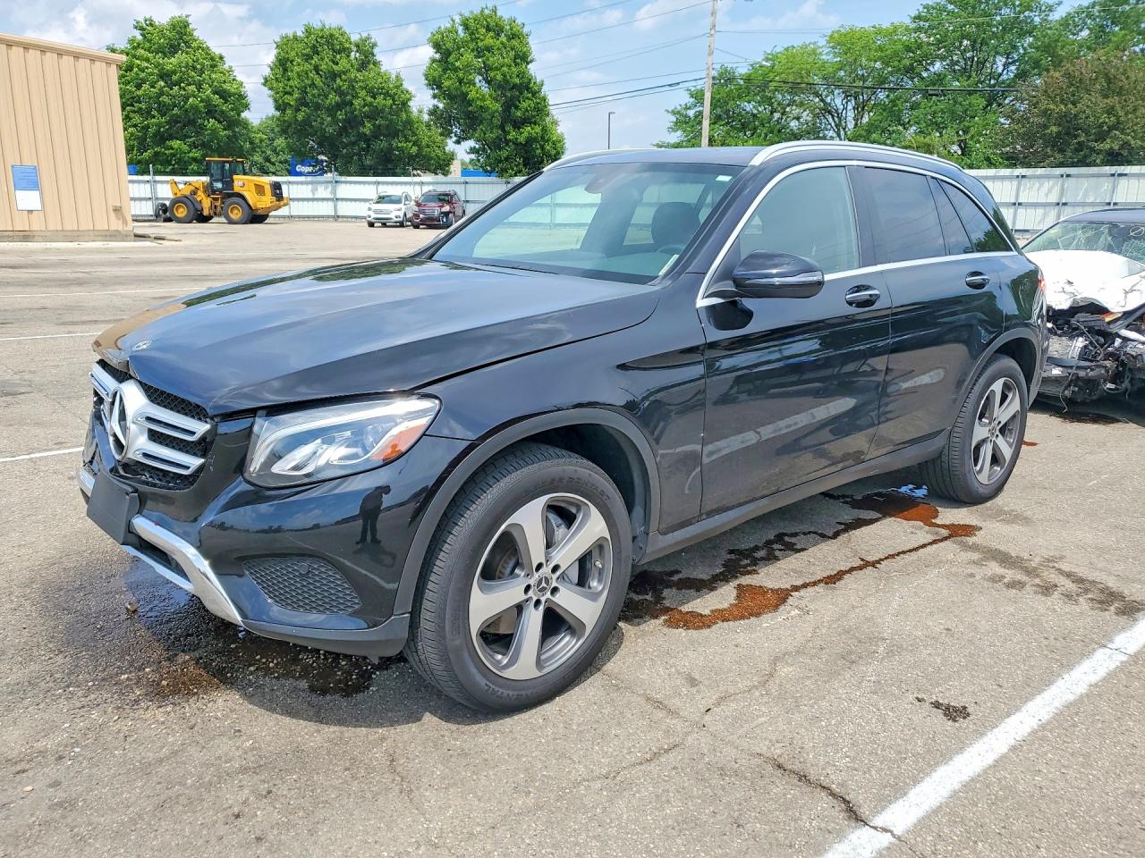 Salvage Mercedes-Benz GLC Image