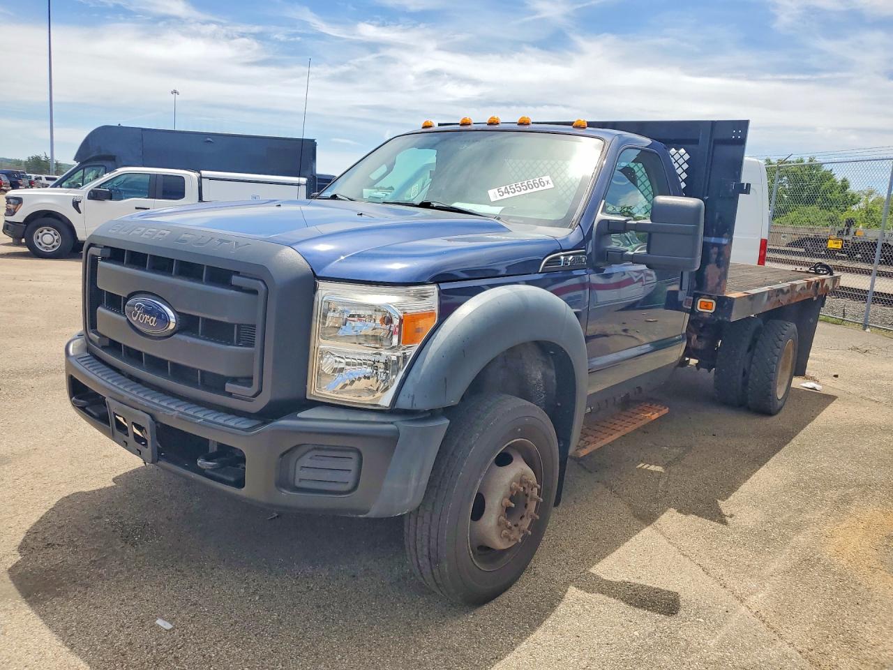 Salvage Ford F-450 Image