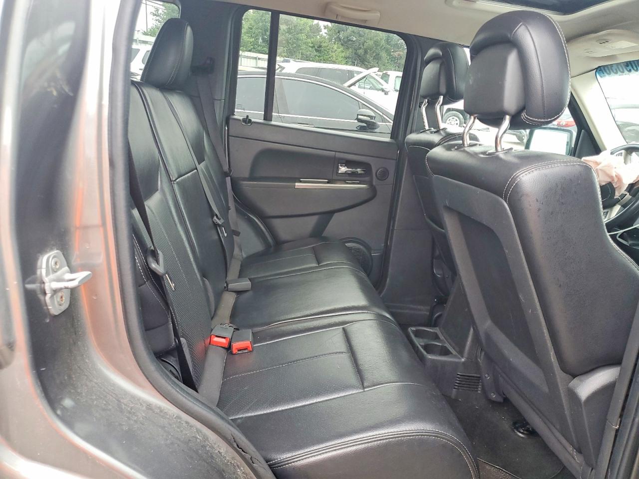 Jeep Liberty Jet