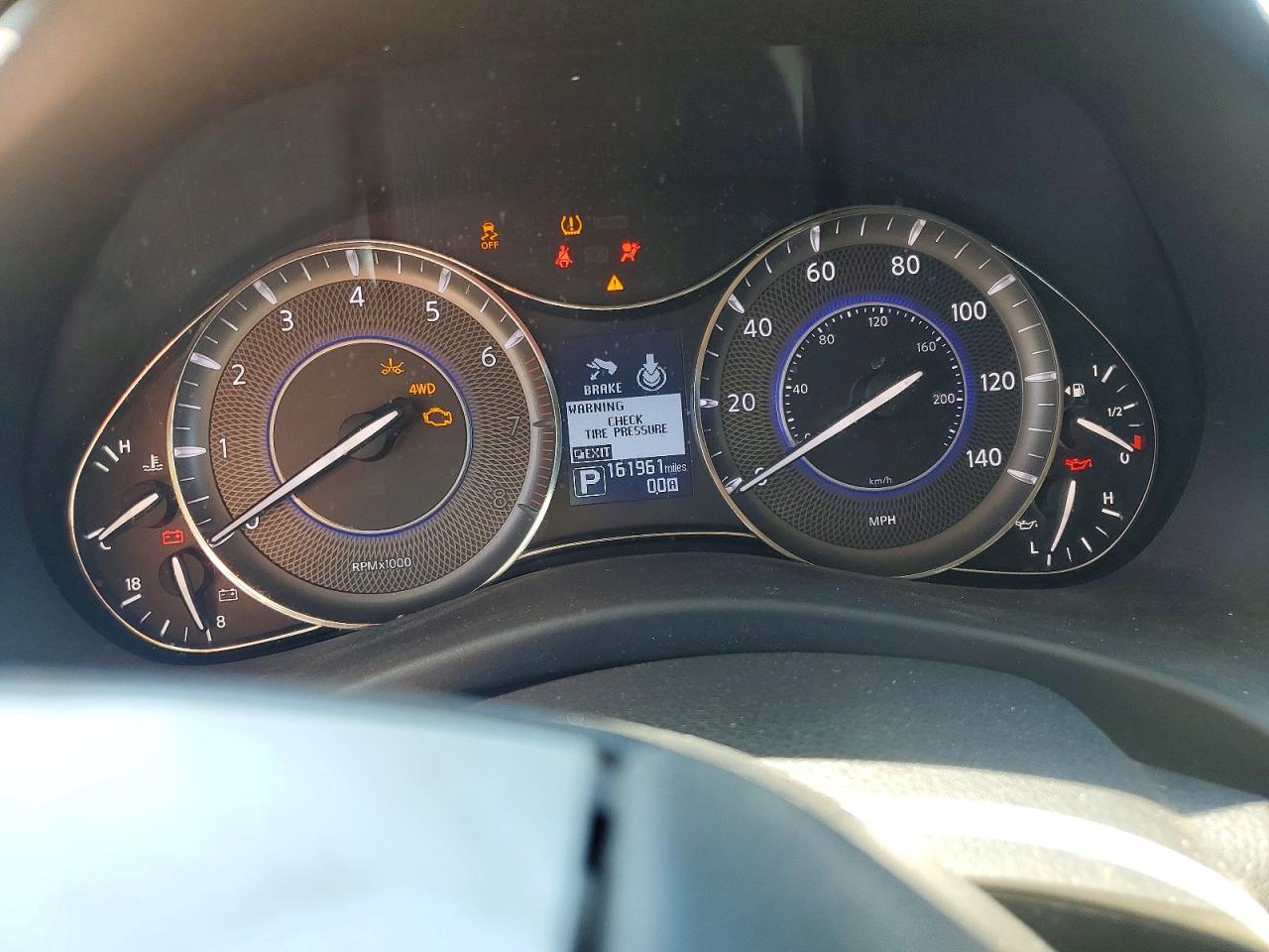INFINITI Qx Luxe