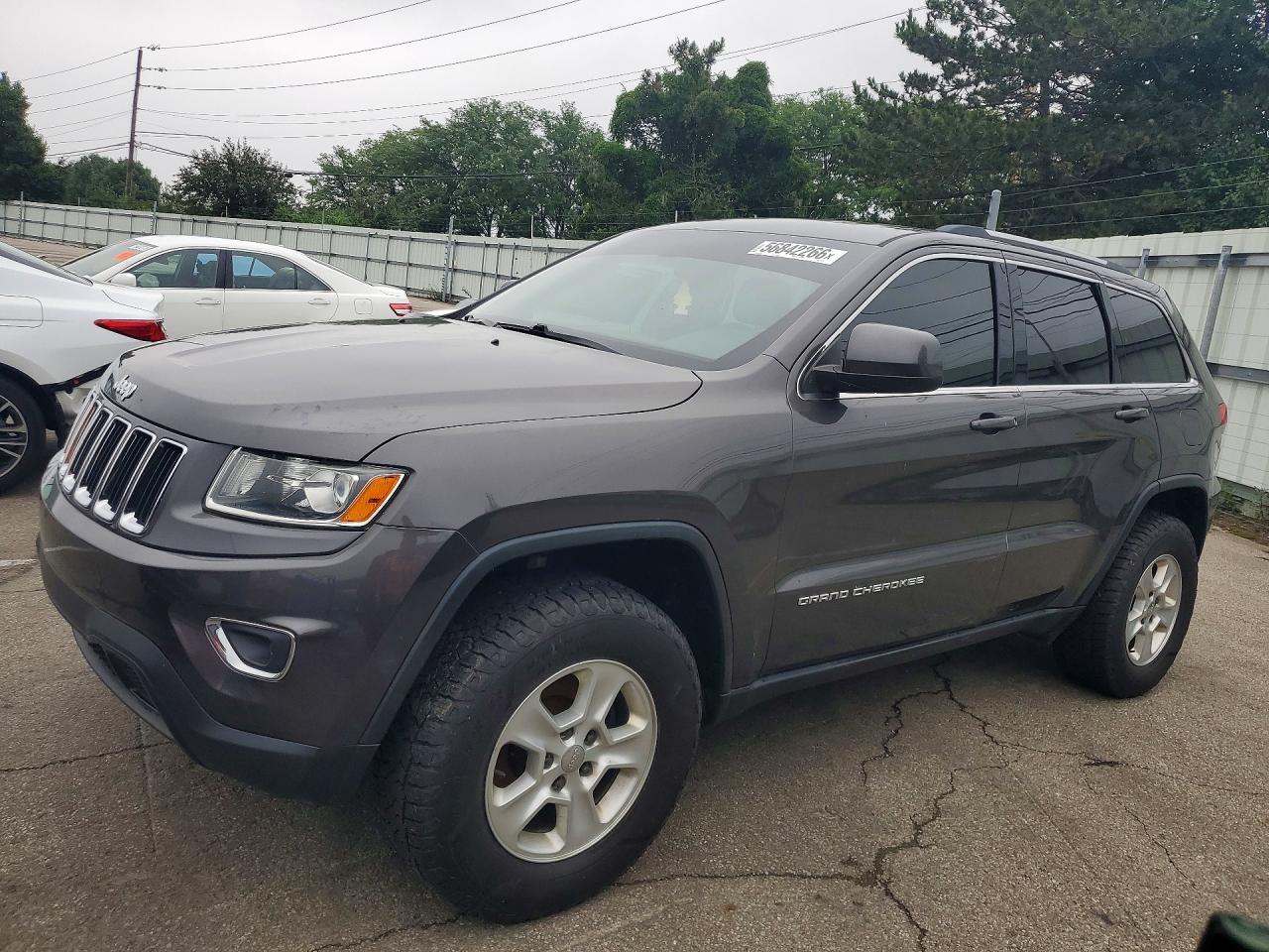 Salvage Jeep Cherokee Image