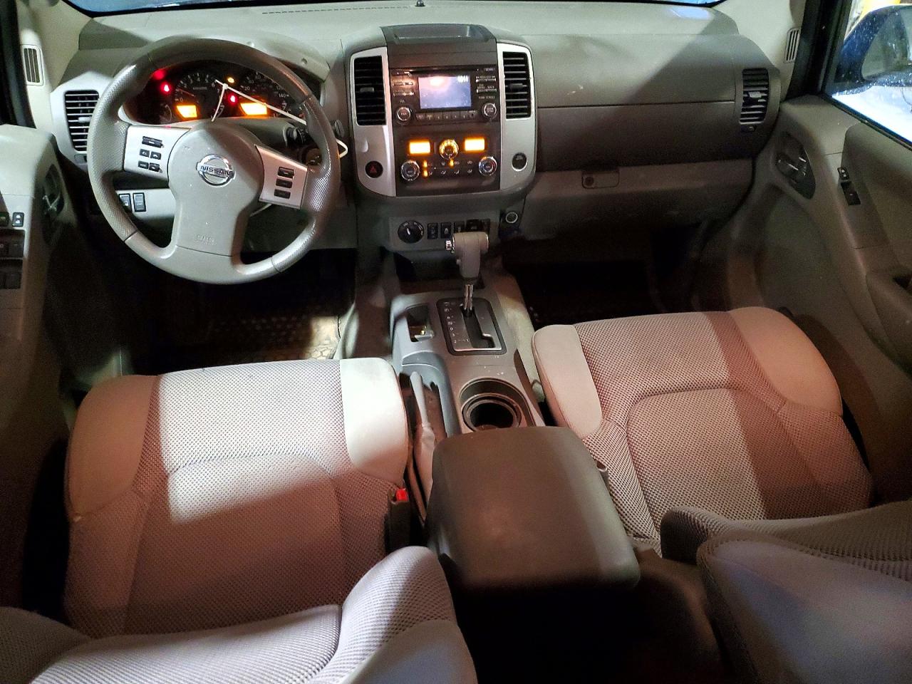 Nissan Frontier S