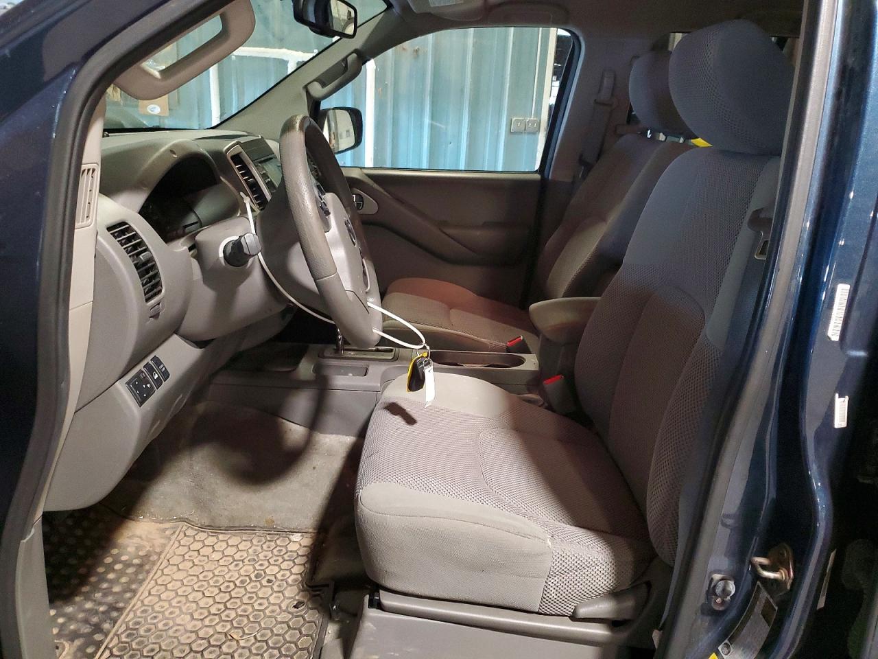 Nissan Frontier S