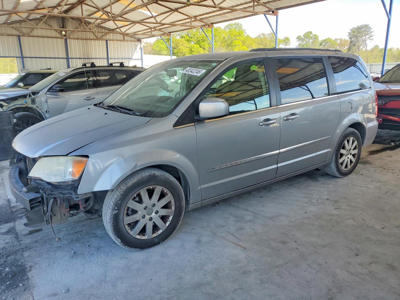 Salvage Chrysler Minivan Image