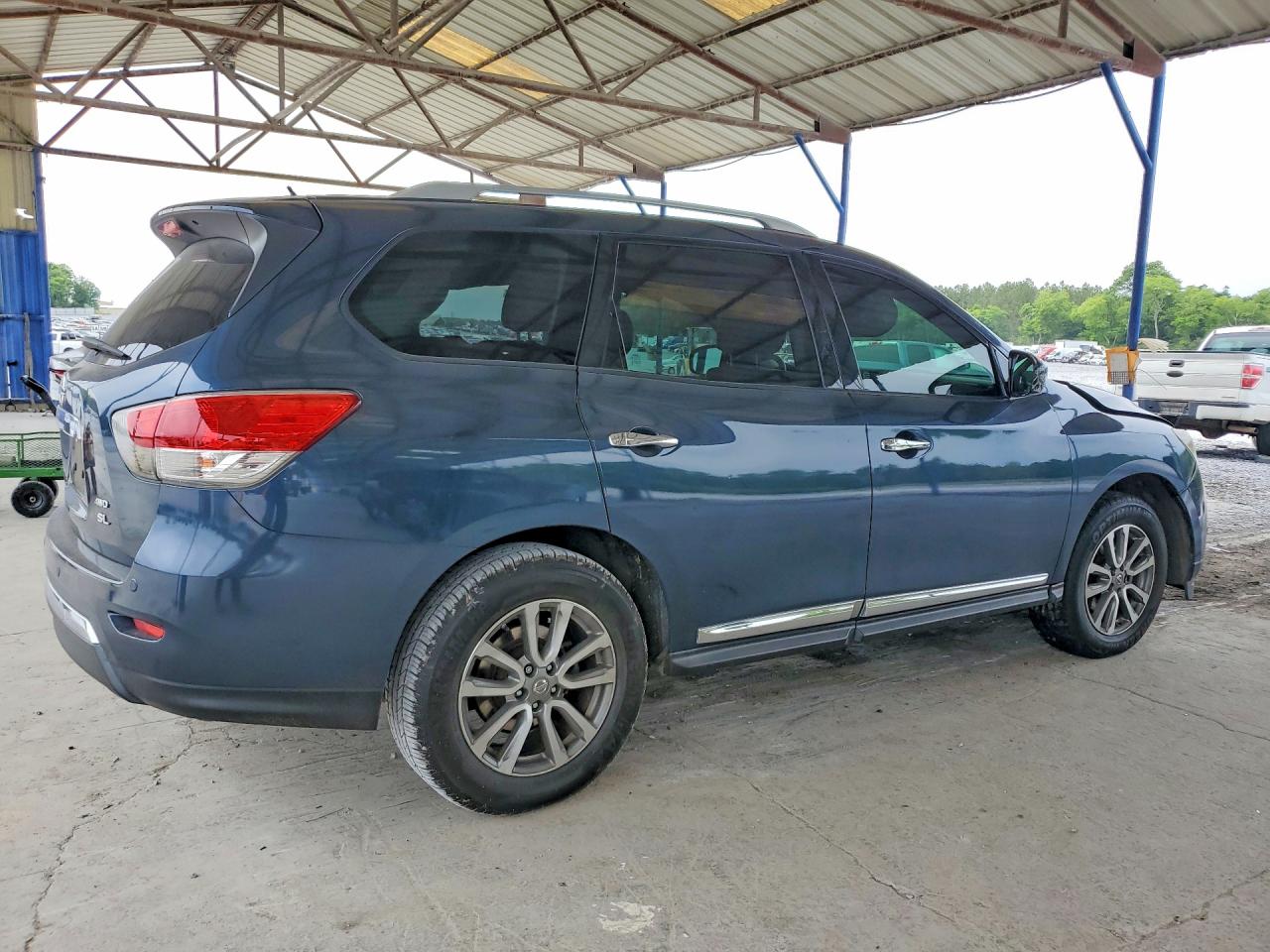 Nissan Pathfinder S