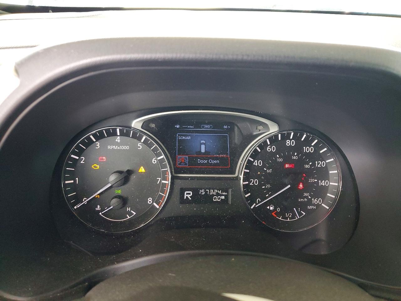 Nissan Pathfinder S