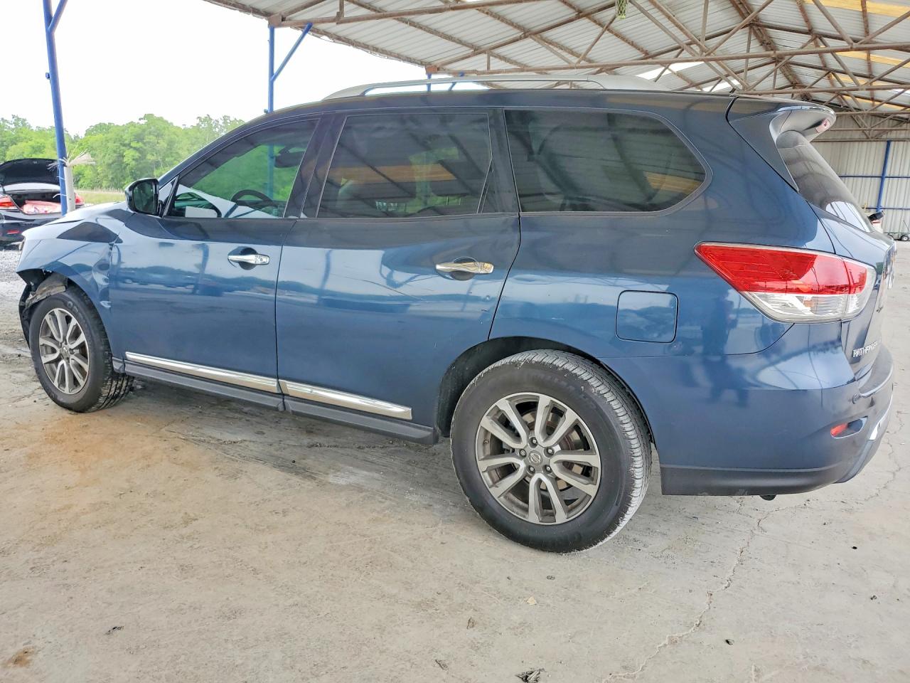 Nissan Pathfinder S