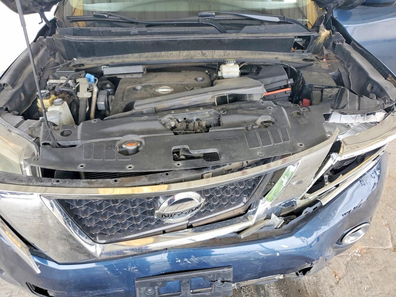 Nissan Pathfinder S