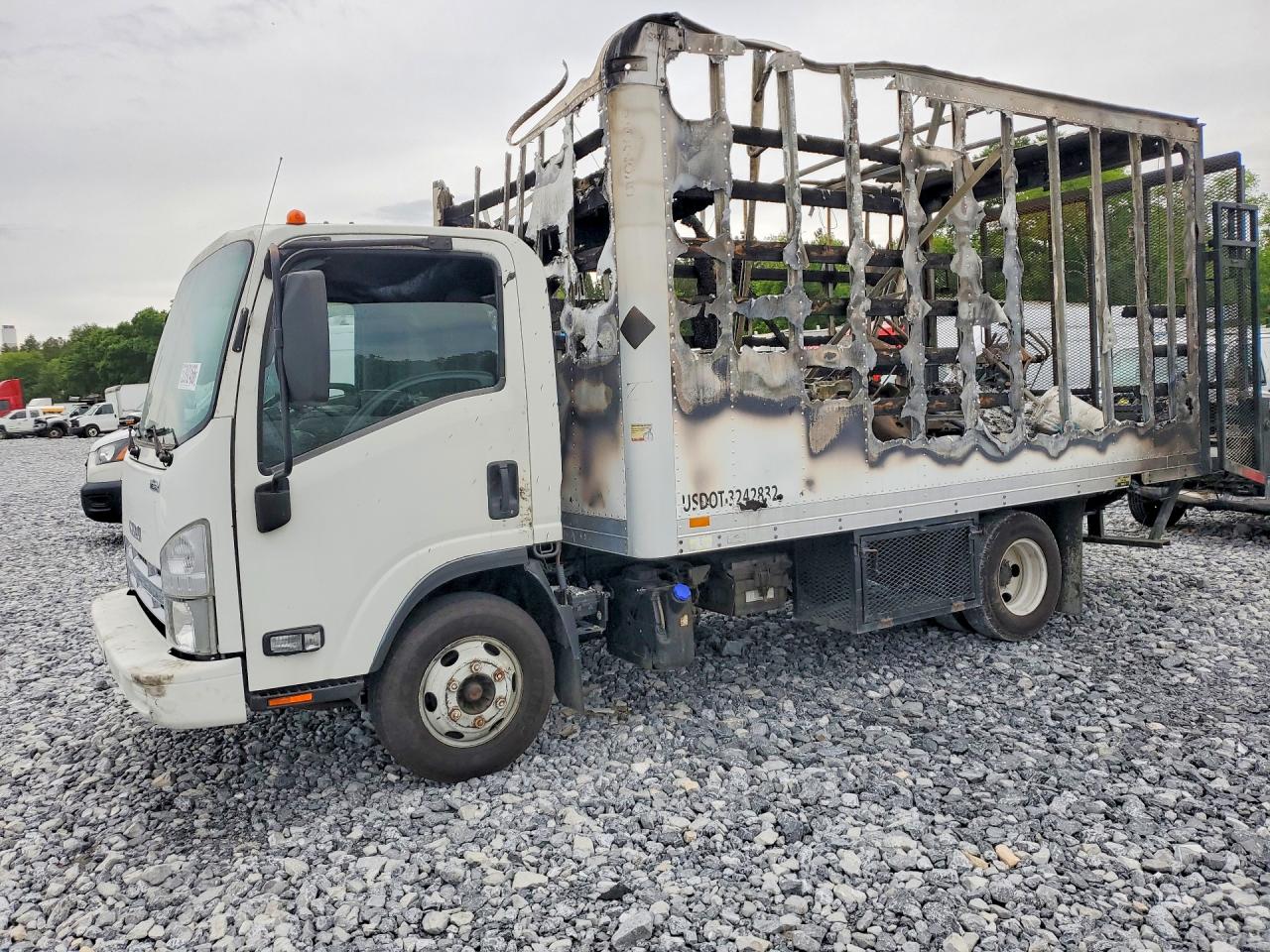Salvage Isuzu Npr Image