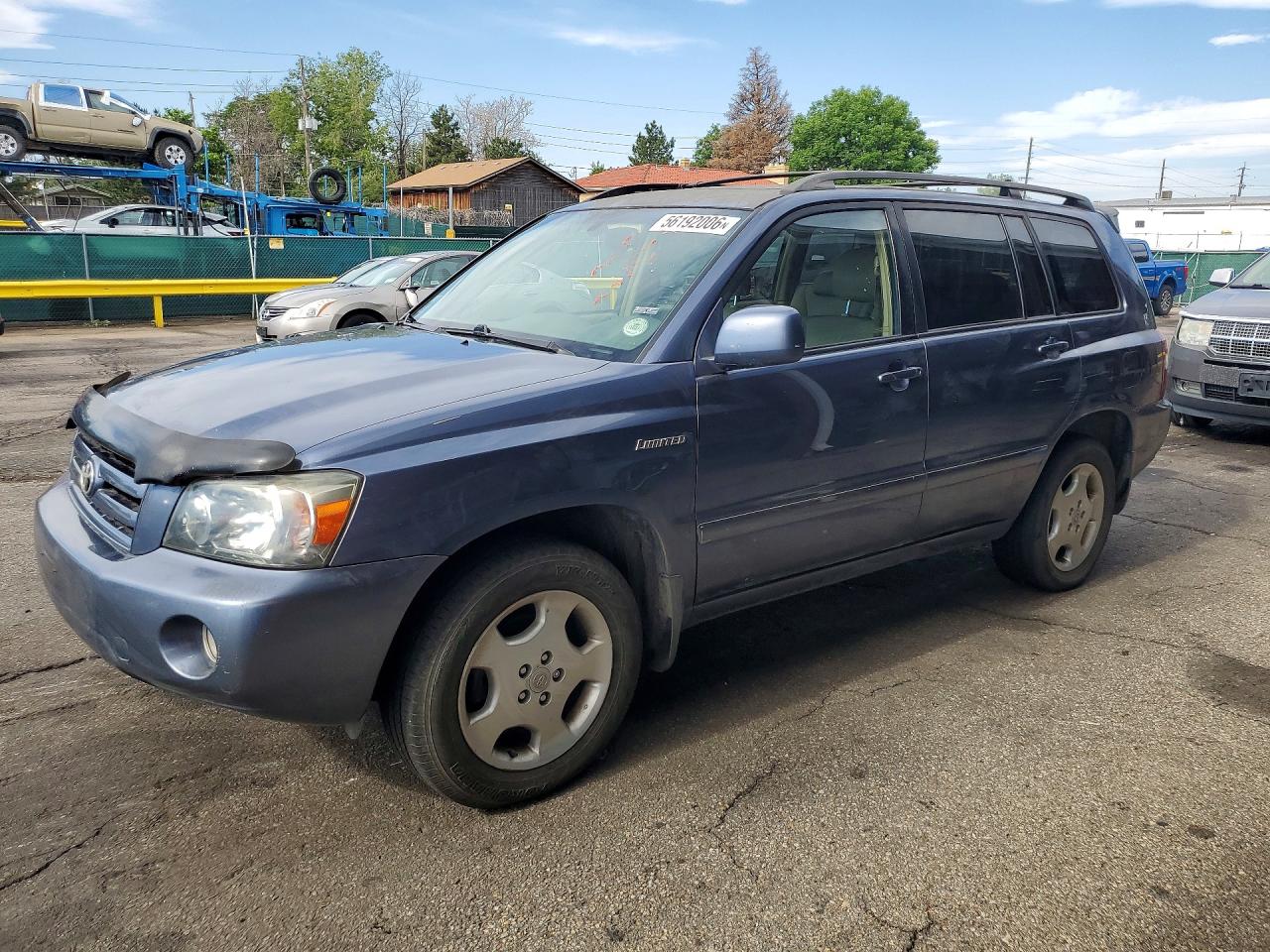Salvage Toyota Highlander Image