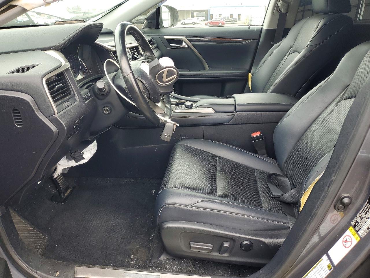 Lexus RX Base