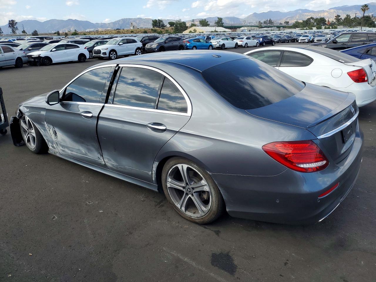 Mercedes-Benz E-Class 300