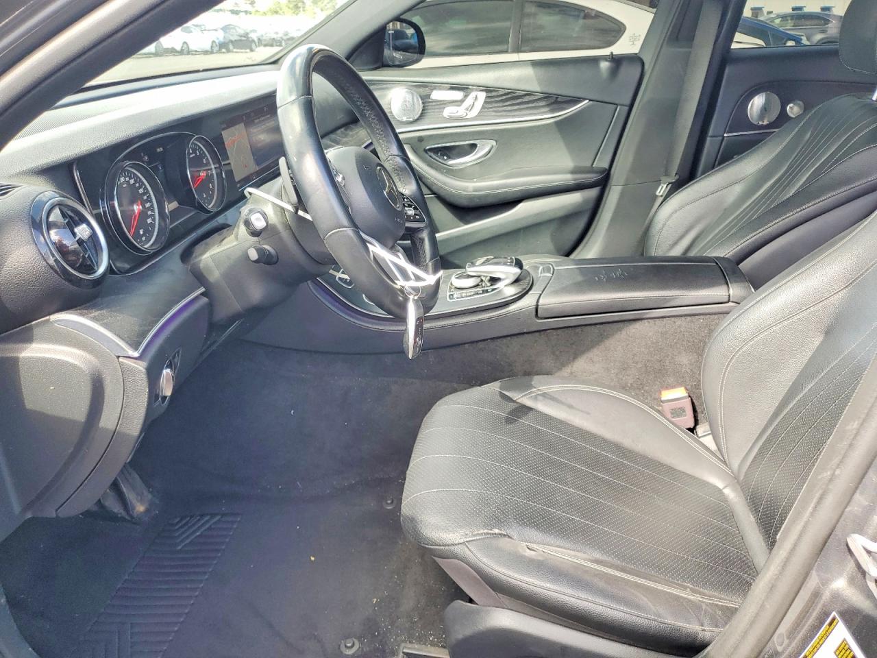 Mercedes-Benz E-Class 300
