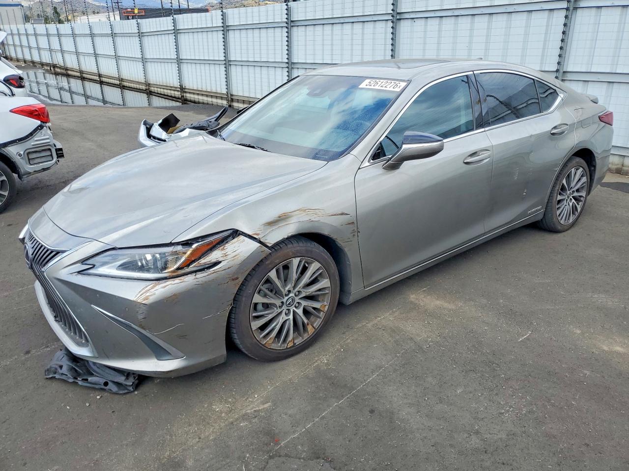 Salvage Lexus Es Image