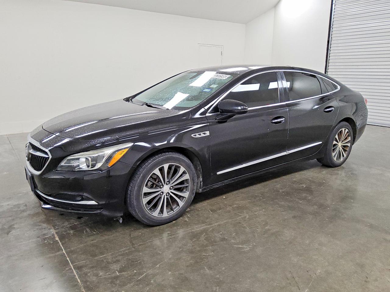 Salvage Buick LaCrosse Image