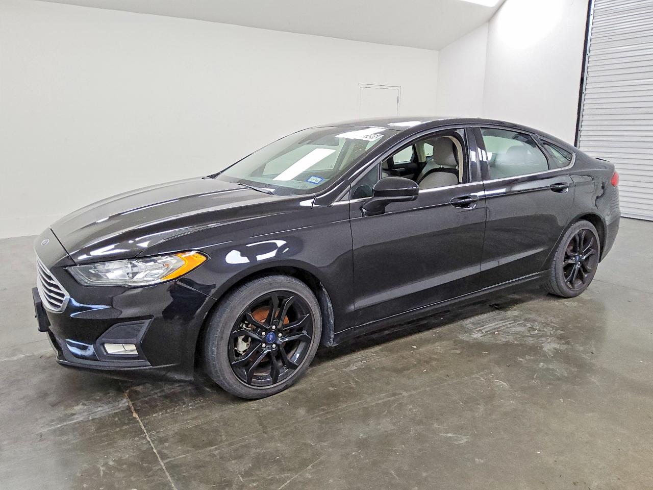 Salvage Ford Fusion Image