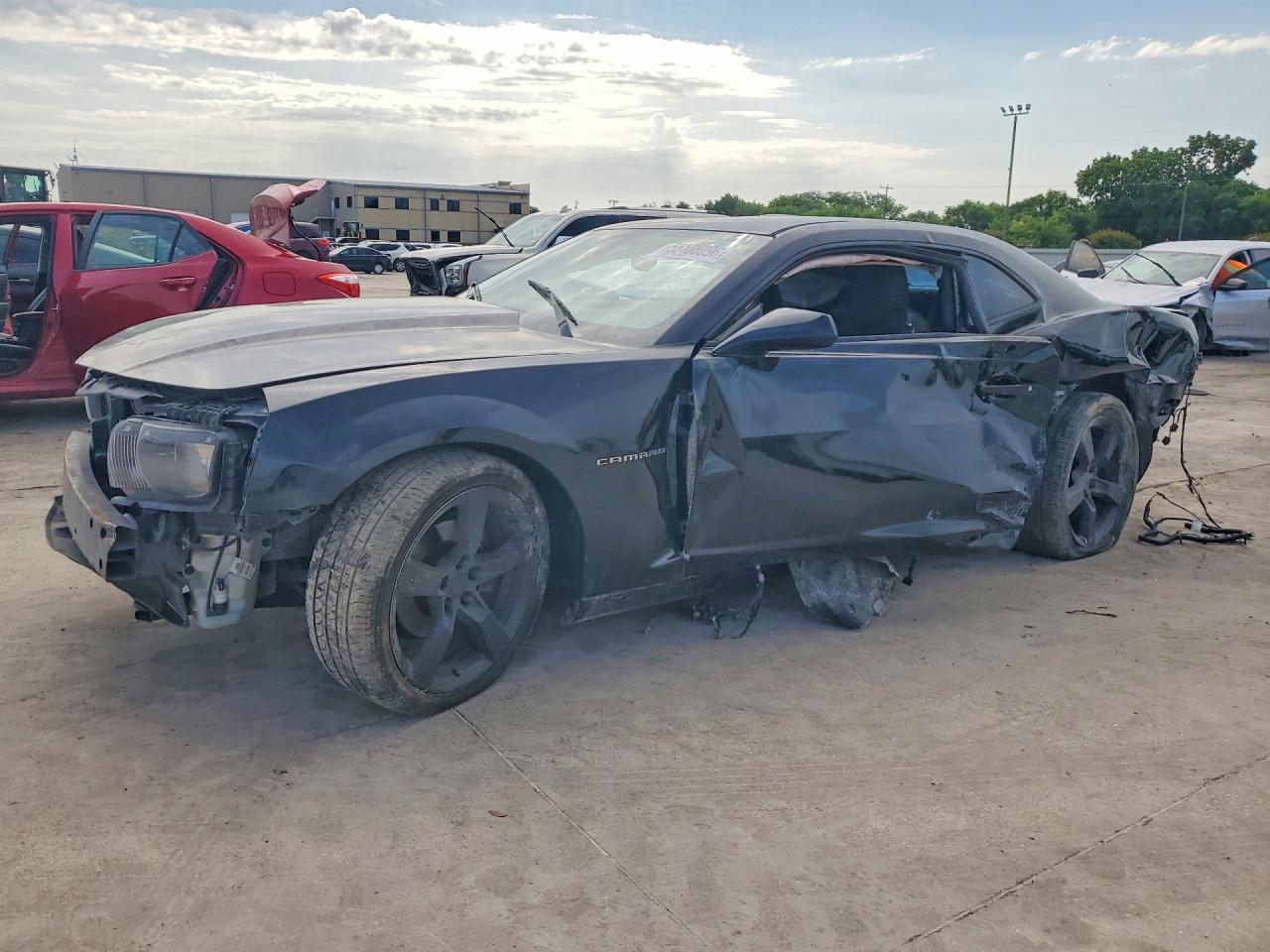 Salvage Chevrolet Camaro Image