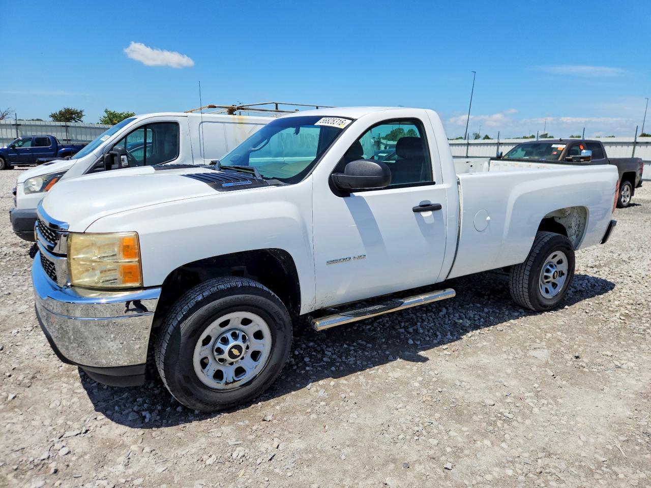 Salvage Chevrolet Silverado Image