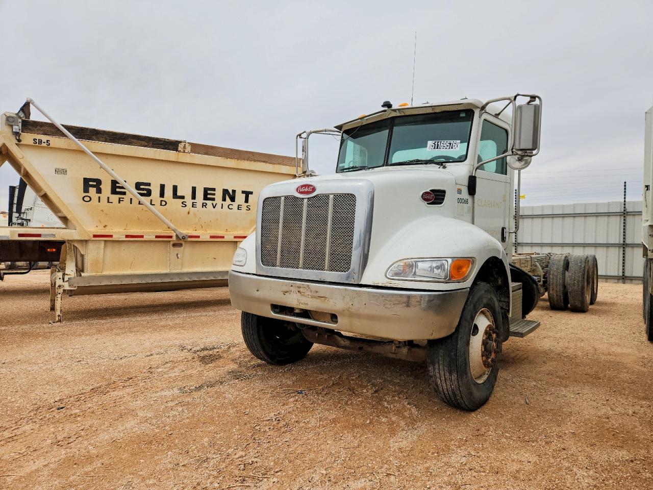 Peterbilt 348