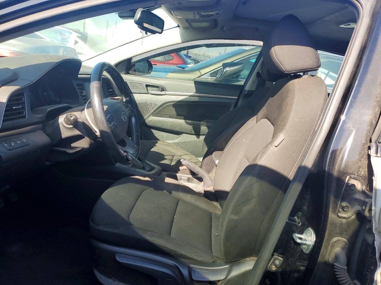 Hyundai ELANTRA Value Edition