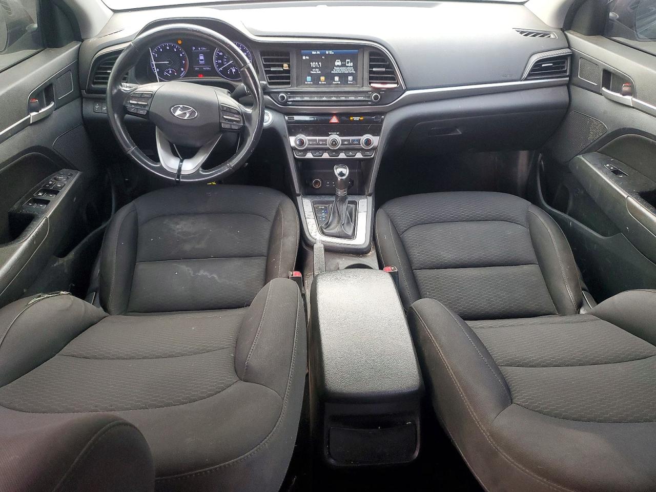 Hyundai ELANTRA Value Edition
