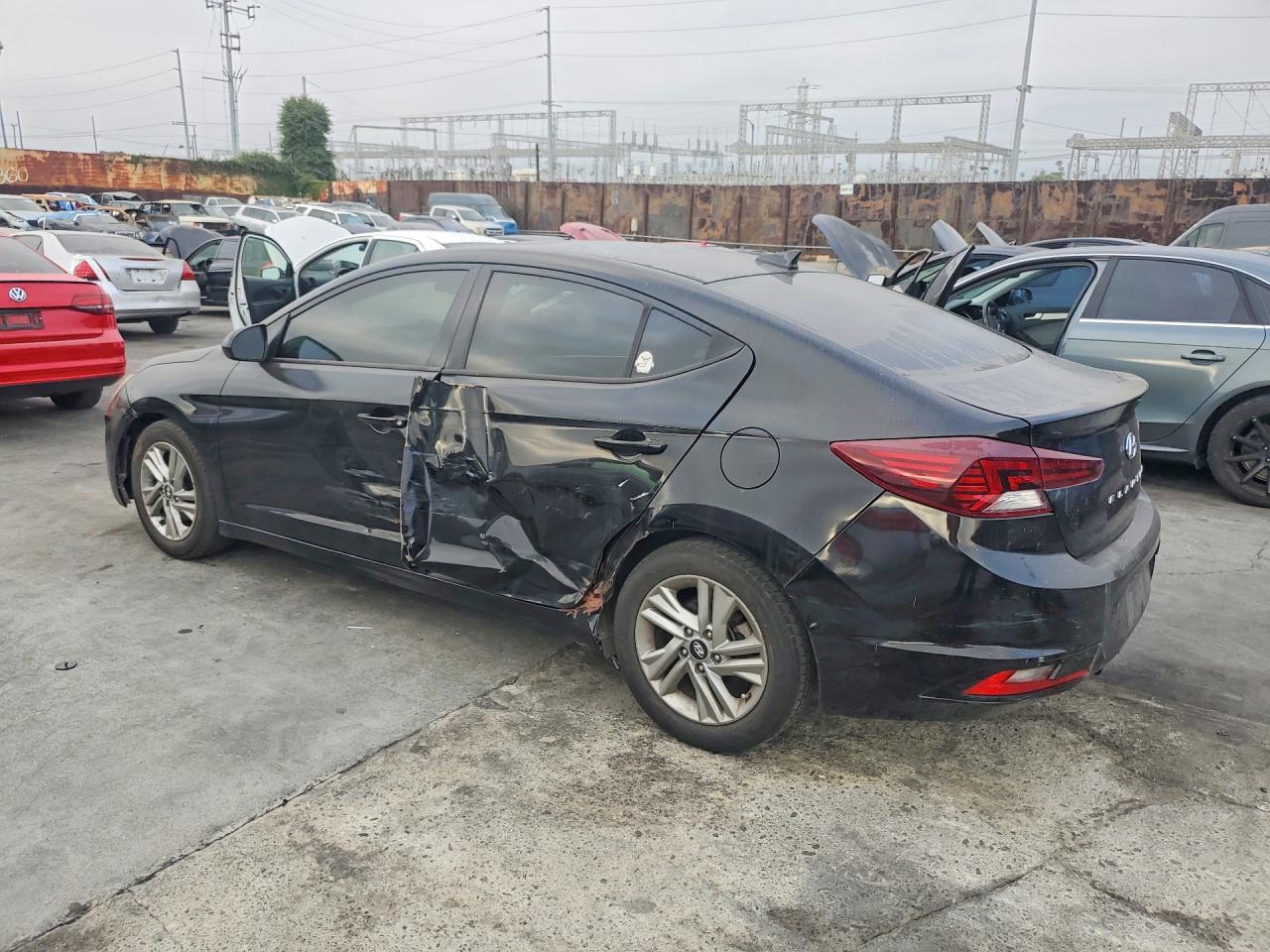 Hyundai ELANTRA Value Edition