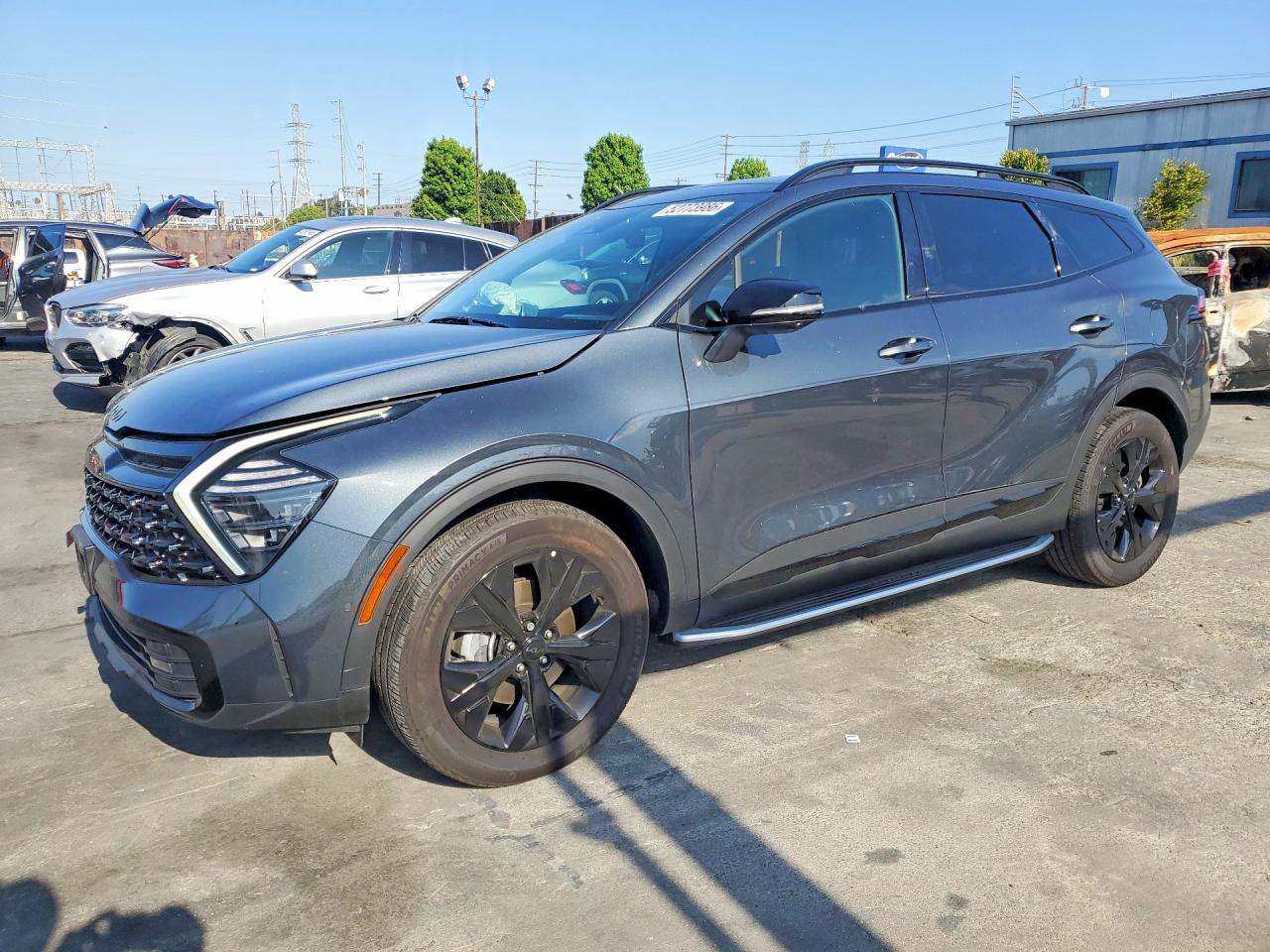 Salvage Kia Sportage Image