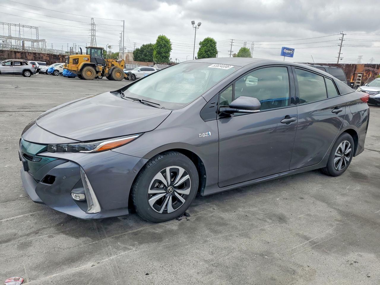 Salvage Toyota Prius Image