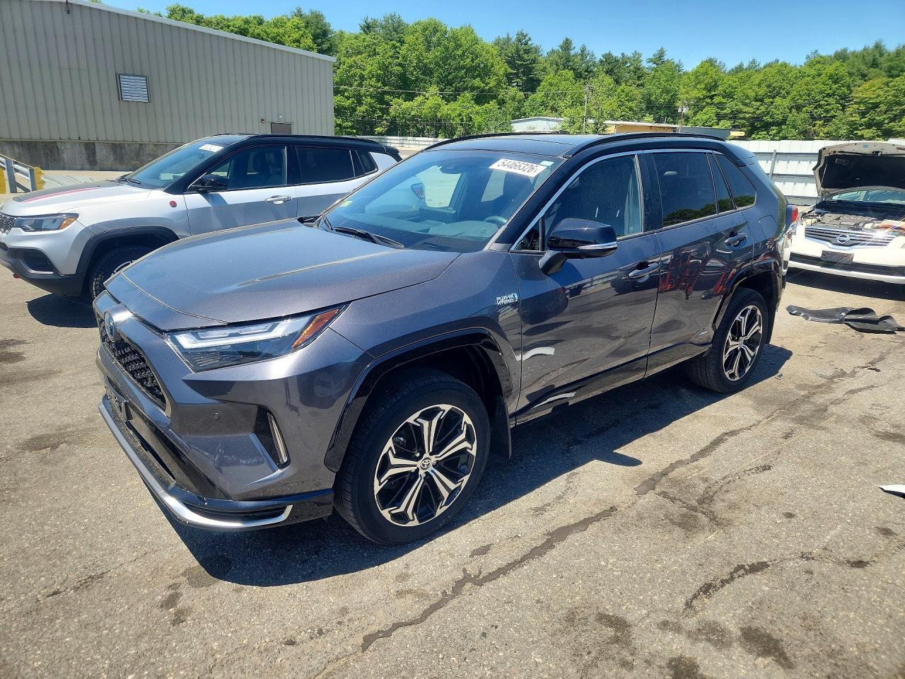 Salvage Toyota RAV4 Image