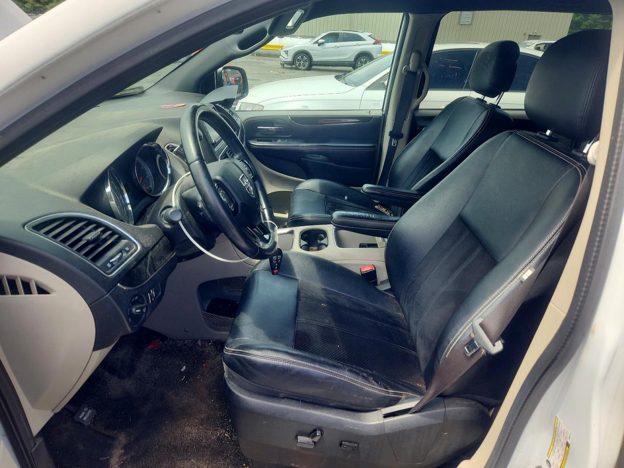 Dodge Caravan Sxt